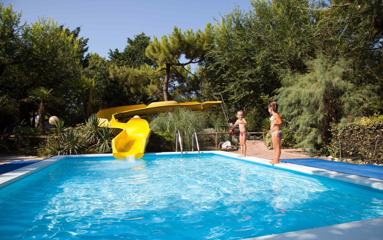 Holiday Center Valdor Cavallino-Treporti Exteriör bild
