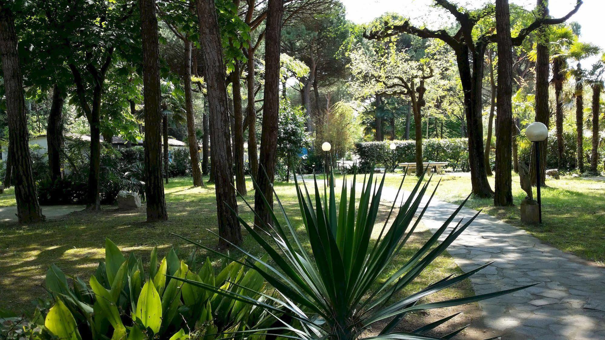 Holiday Center Valdor Cavallino-Treporti Exteriör bild